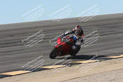 media/Oct-13-2025-Moto Forza (Mon) [[a66d839500]]/3-B Group/Session 2 (Bowl)/